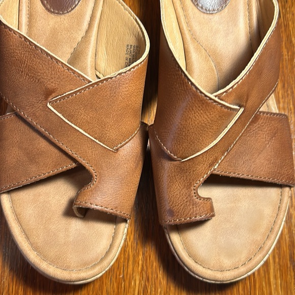 B.o.c. Born Brown Cork Wedge Heel Open Toe Sandal. Size 7 - Picture 2 of 11